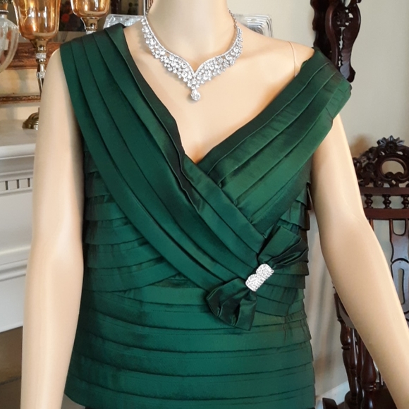 Hunter Green taffet blouse - Picture 2 of 3